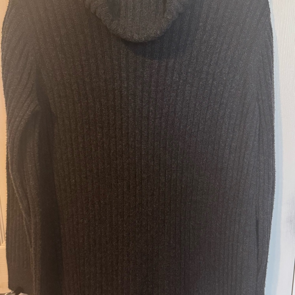 Women’s Gray Sweater